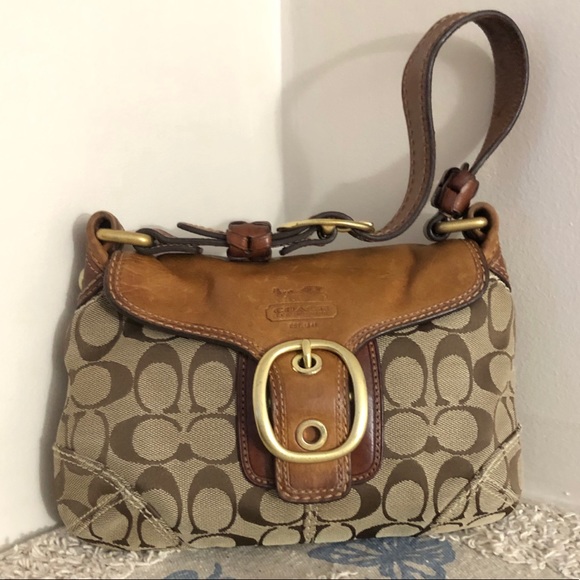 Coach Handbags - ⬇️PRICE DROP⬇️ Coach Signature C Mini Hobo 11441